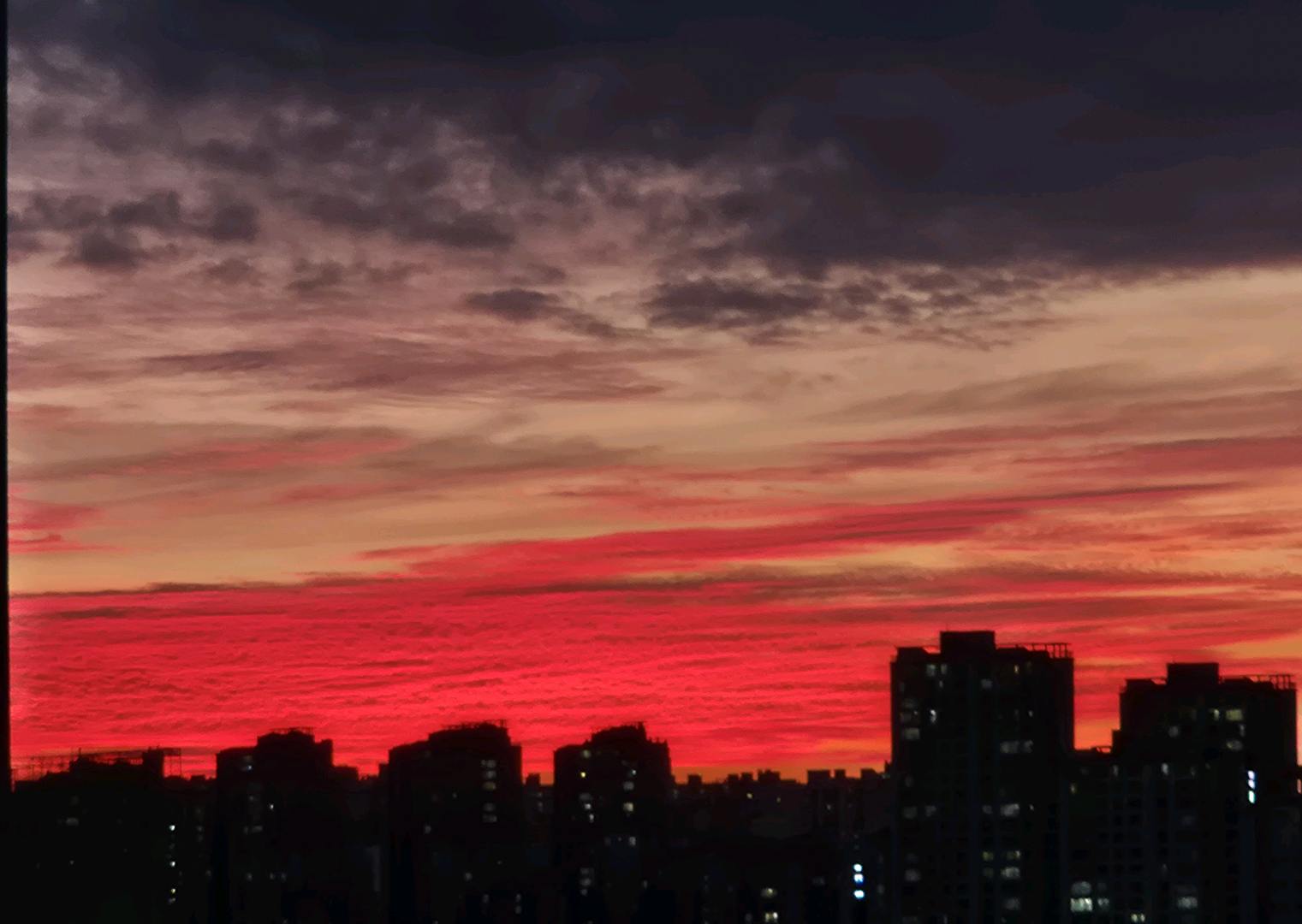 붉은 노을 첨부 이미지